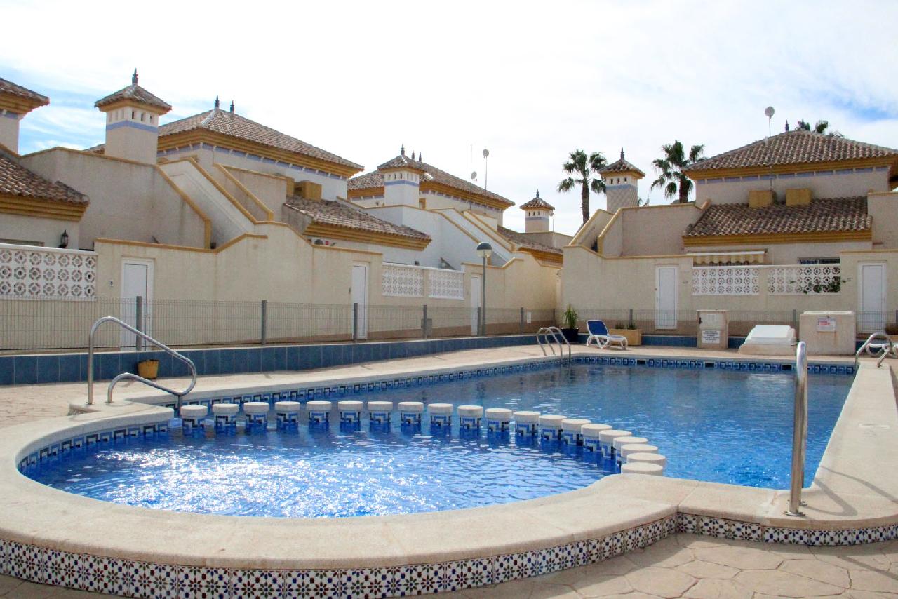 Akilar 1699283857FORJHE ref 1814 mobile 2 Communal pool for the complex Villamartin