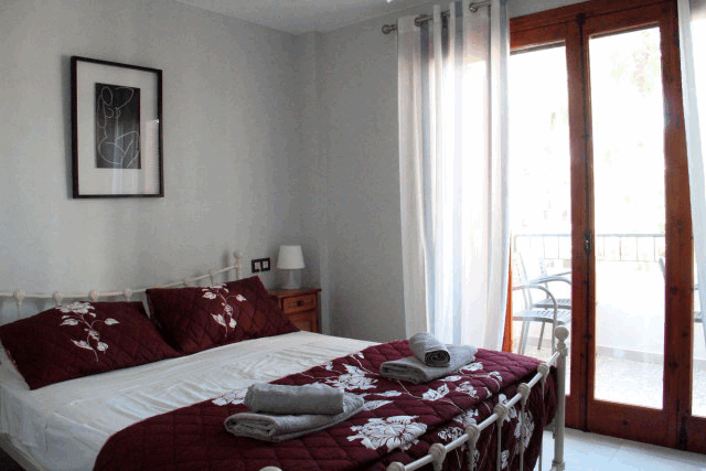 Akilar 1573262354VPSUTQ ref 1751 mobile 10 Luxury double master bedroom with balcony entrance Villamartin Plaza
