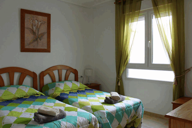 Akilar 1522073443SBLKHO ref 1719 mobile 7 Master bedroom with ensuite shower Villamartin Plaza