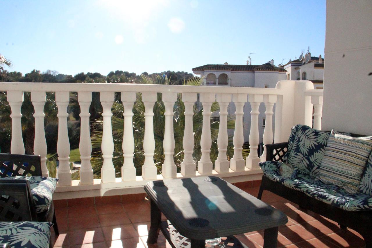 Akilar 1675537577MFGATO ref 1798 mobile 14 Sunny balcony Villamartin Plaza