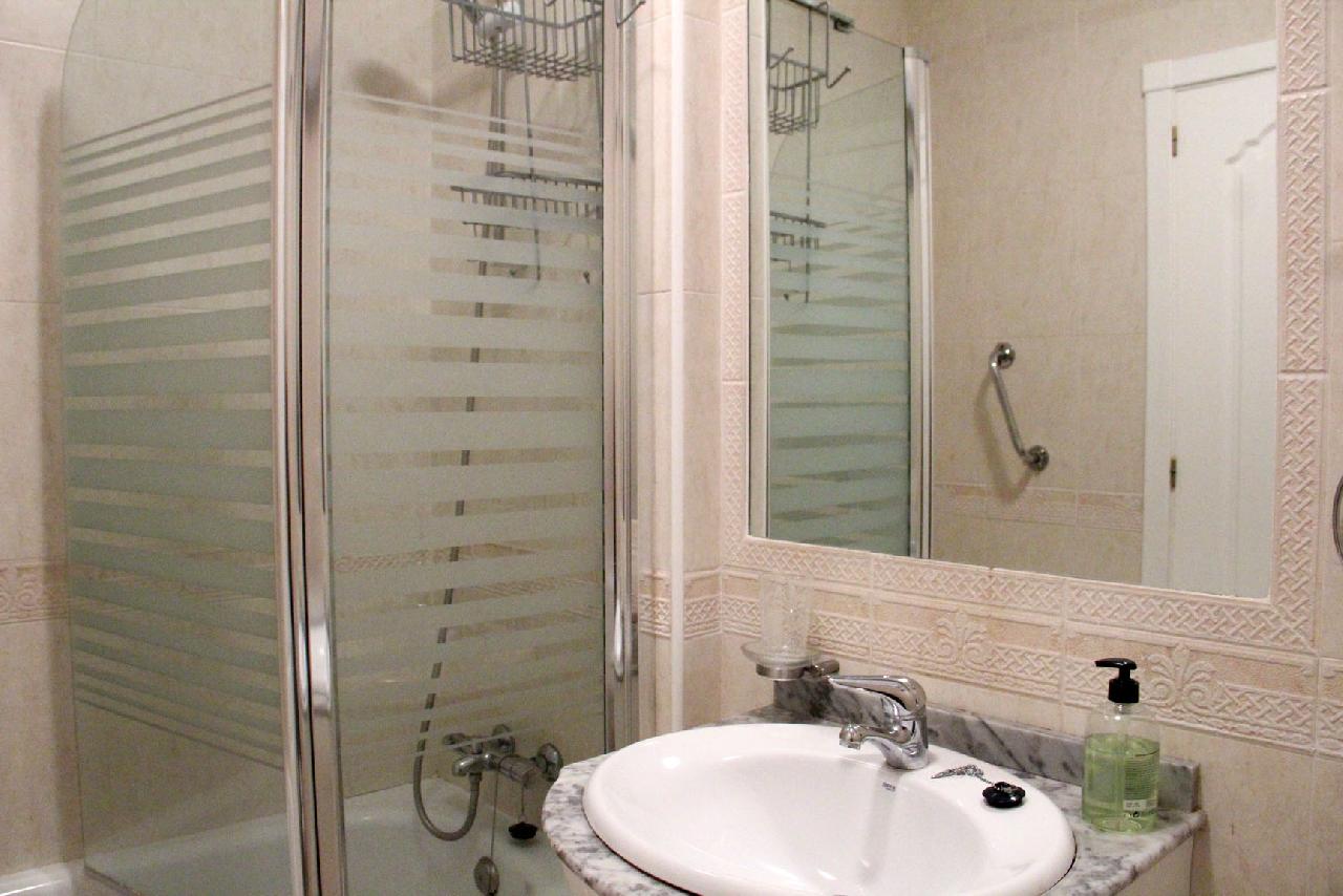 Akilar 1699283857FORJHE ref 1814 mobile 15 Family bathroom downstairs Villamartin