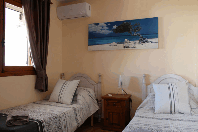 Akilar 1554124653WMGAYO ref 1739 mobile 8 Master bedroom with aircon Villamartin Plaza