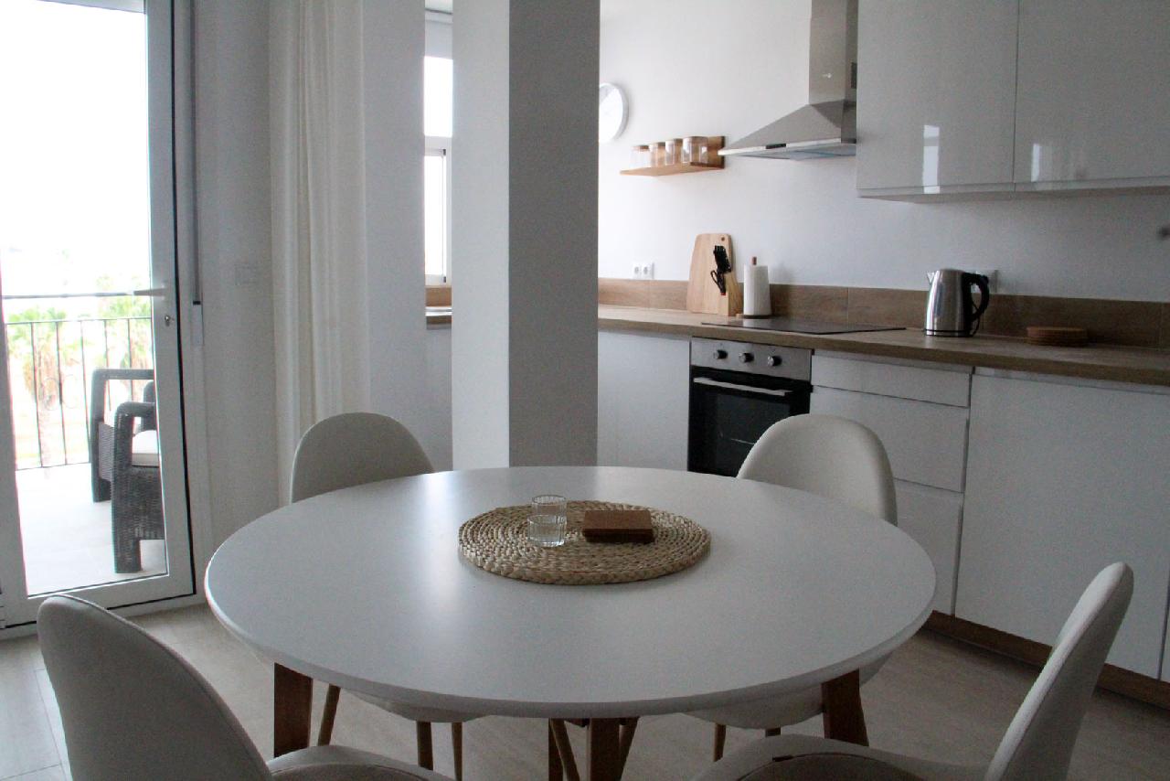 Akilar 1727710402UHLGXI ref 1827 mobile 8 Dining area Villamartin Plaza