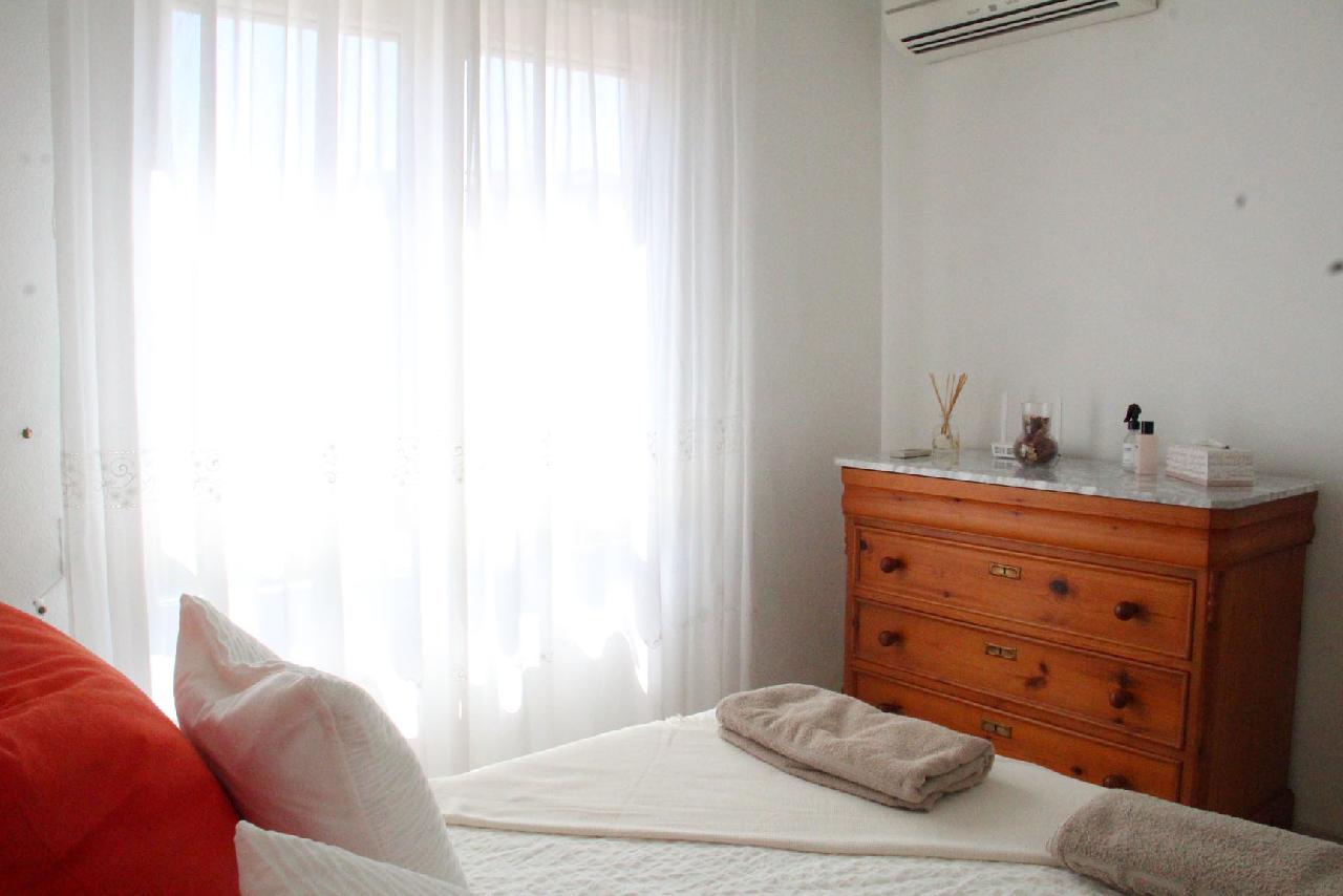Akilar 1727349388UDOEMA ref 1826 mobile 10 Master bedroom with ensuite Villamartin Plaza