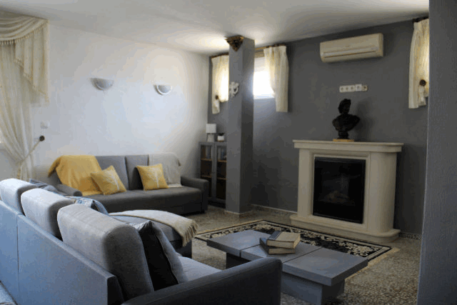 Akilar 1591917851KBDQSH ref 1760 mobile 5 Huge living room for TV and entrtainment Pinada Golf