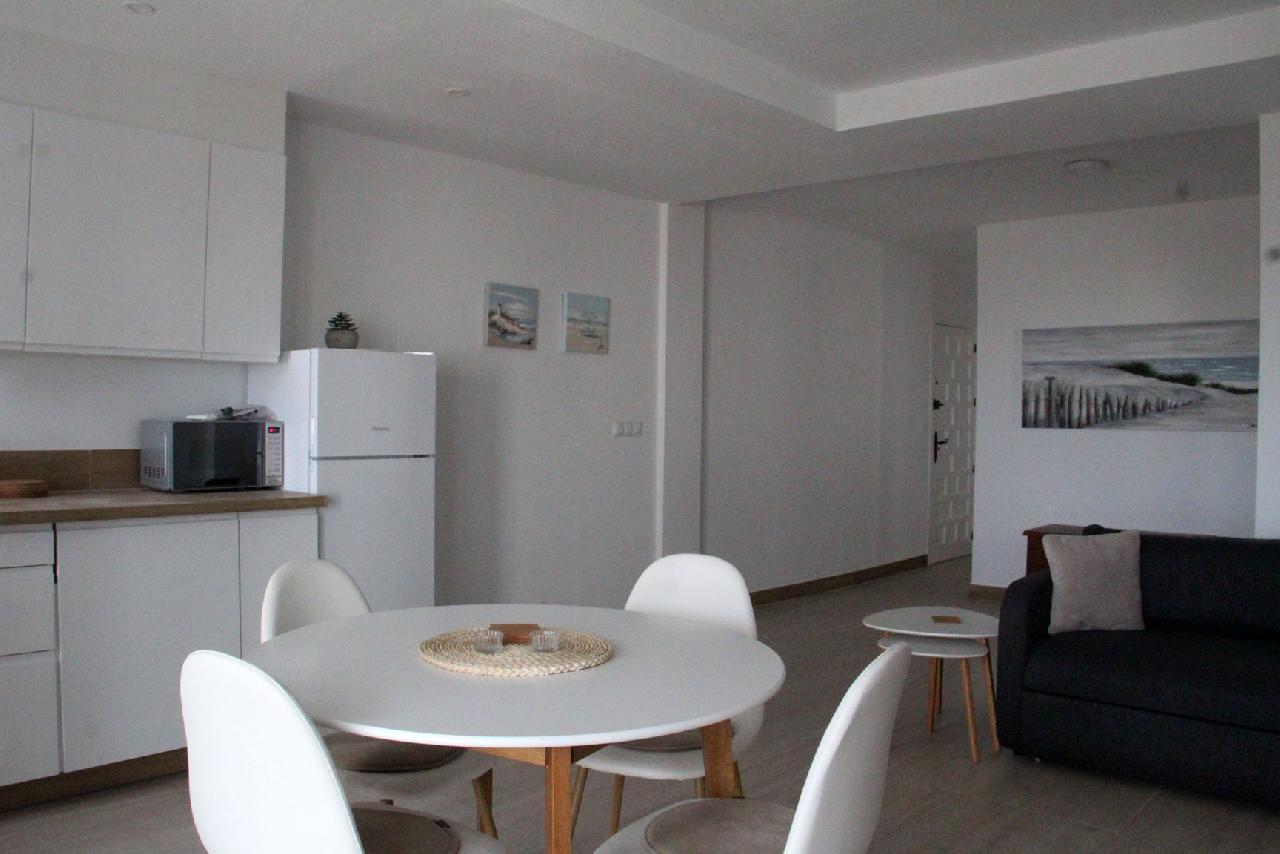 Akilar 1727710402UHLGXI ref 1827 mobile 7 Dining area Villamartin Plaza