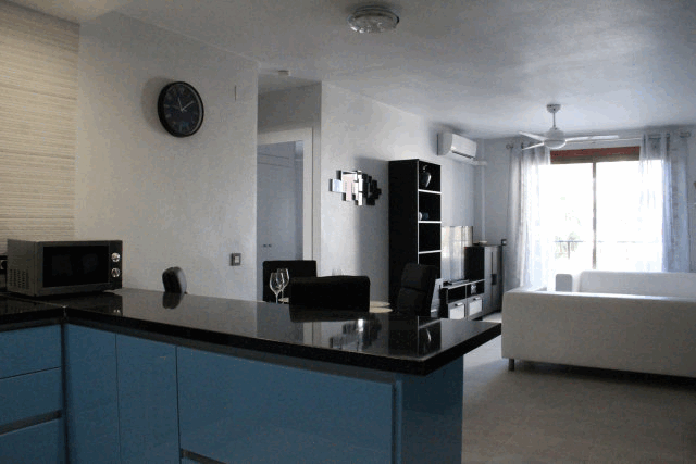 Akilar 1573262354VPSUTQ ref 1751 mobile 4 Entering the apartment Villamartin Plaza