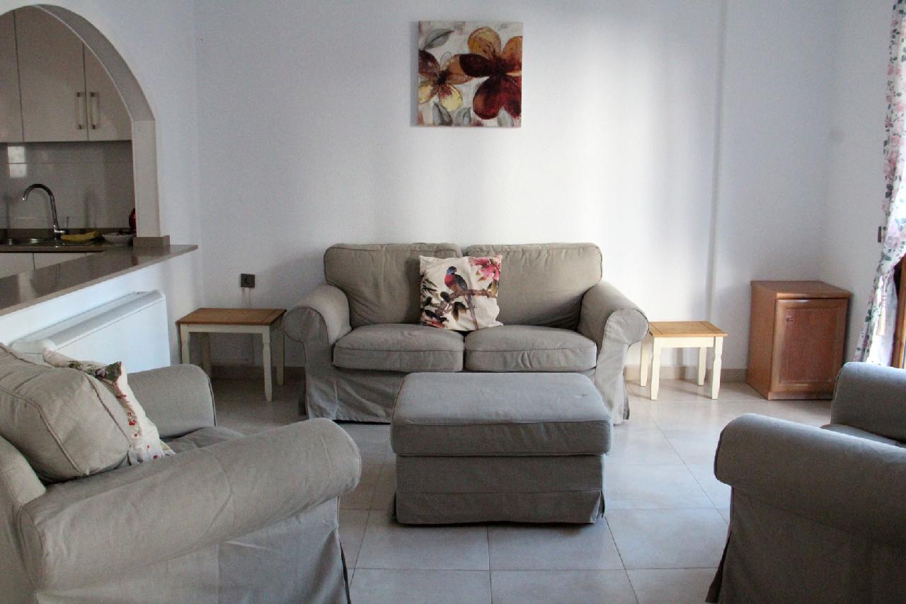 Akilar 1573232035CAIEMJ ref 1746 mobile 4 Spacious Living room Villamartin Plaza