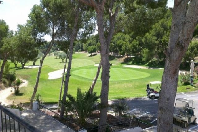 Akilar 1669821558QLCPVR ref 1795 mobile 14 Villamartin Golf course next door Villamartin Plaza