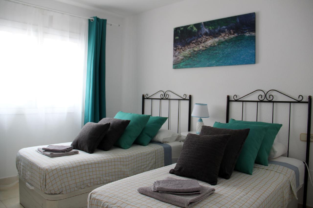 Akilar 1623879163GXYZTF ref 1765 mobile 7 Spacious bedroom with 2 single beds Villamartin Plaza