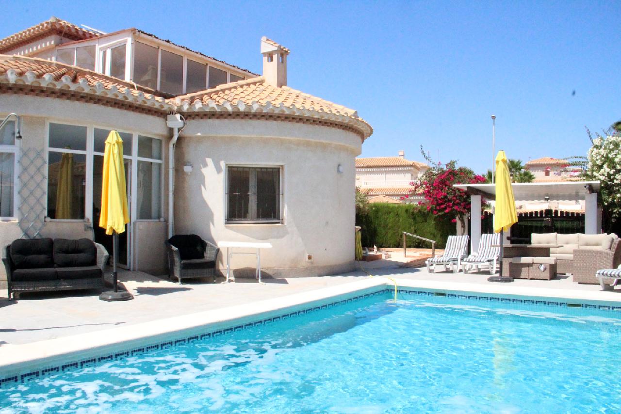 View property 1812 from Akilar