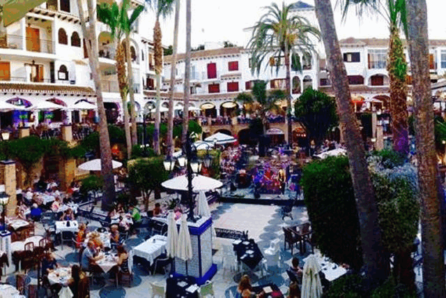 Akilar 1573232035CAIEMJ ref 1746 mobile 24 The Villamartin Plaza Villamartin Plaza