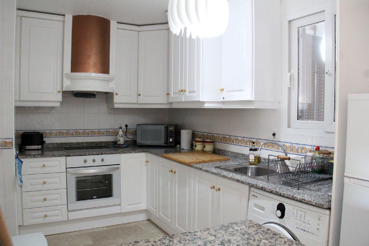 Akilar 1727349388UDOEMA ref 1826 mobile 8 Large fully fitted kitchen Villamartin Plaza