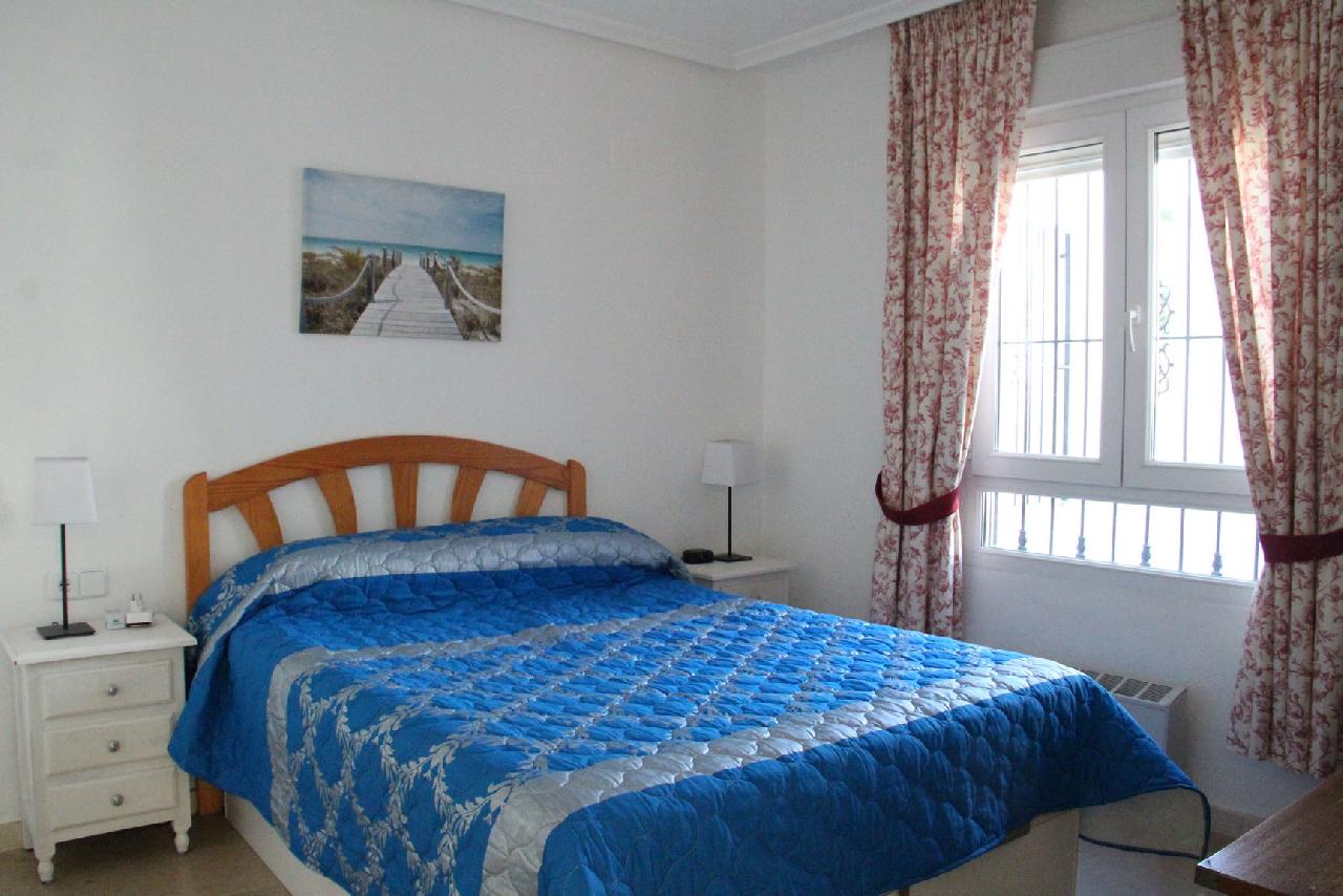 Akilar 1675537577MFGATO ref 1798 mobile 10 Master bedroom with ensuite shower Villamartin Plaza