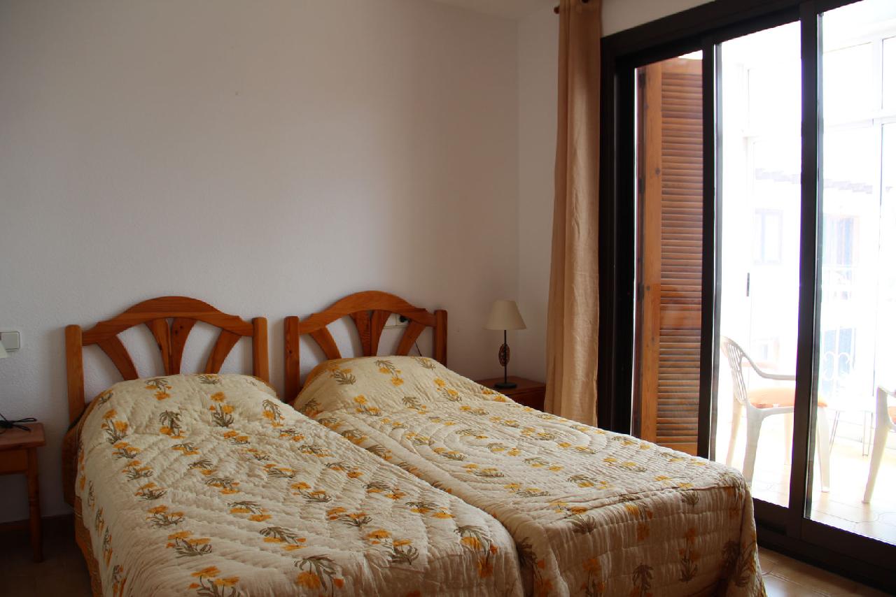 Akilar 1669821558QLCPVR ref 1795 mobile 7 Bedroom with 2 singles Villamartin Plaza
