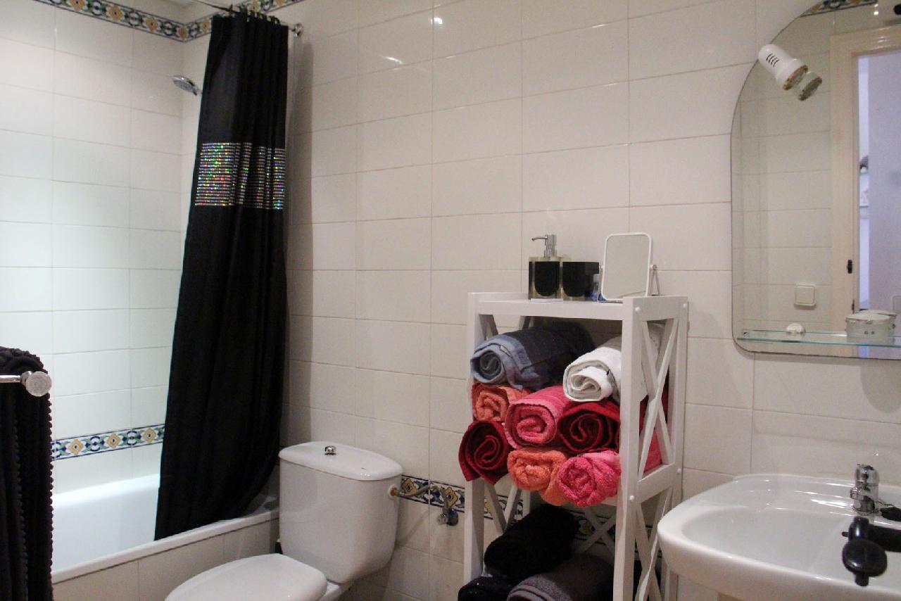 Akilar 1707154092KYZASB ref 1819 mobile 10 Full family bathroom Villamartin Plaza