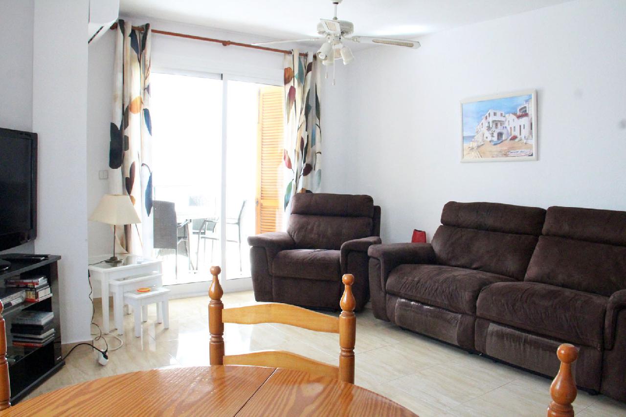 Akilar 1680032543JWOXBR ref 1802 mobile 4 Spacious Living Room, All TV Channels and FREE wifi Villamartin Plaza